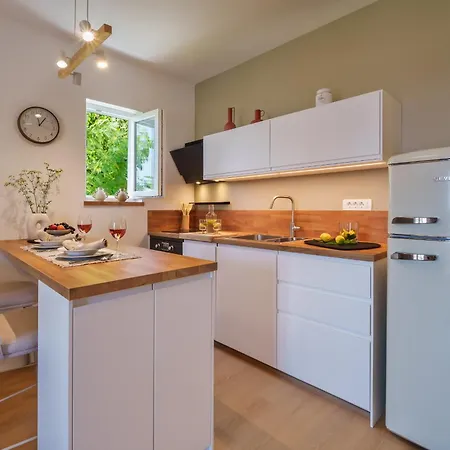 Apartment Na Broju3 Krk Town