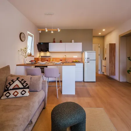 Apartment Na Broju3 3*
