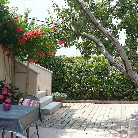 Πανσιόν Apartment Na Broju3
