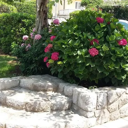 Apartment Na Broju3 Guest house Krk Town
