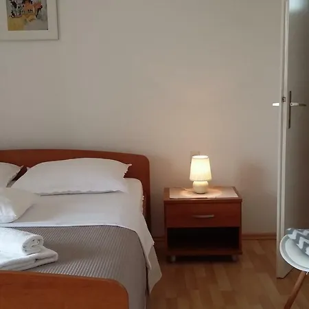 Apartment Na Broju3 3*