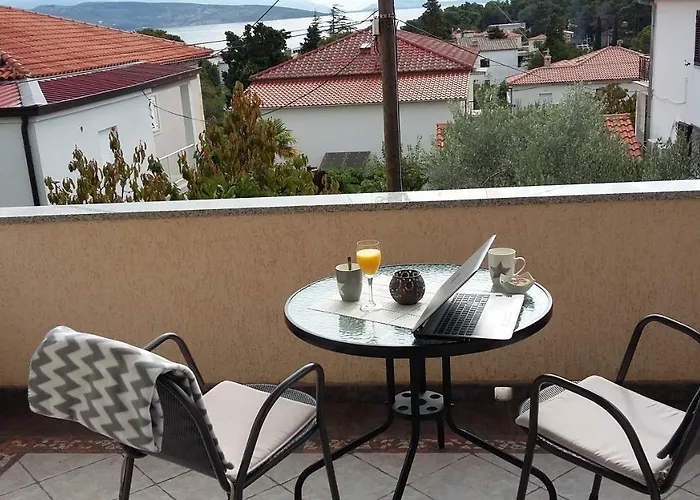 Sobe Tonica 3* Krk Town